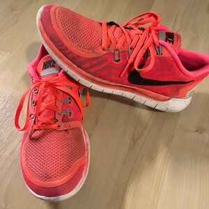 Nike Free RN 5.0 Orangey Red Women’s Size 9